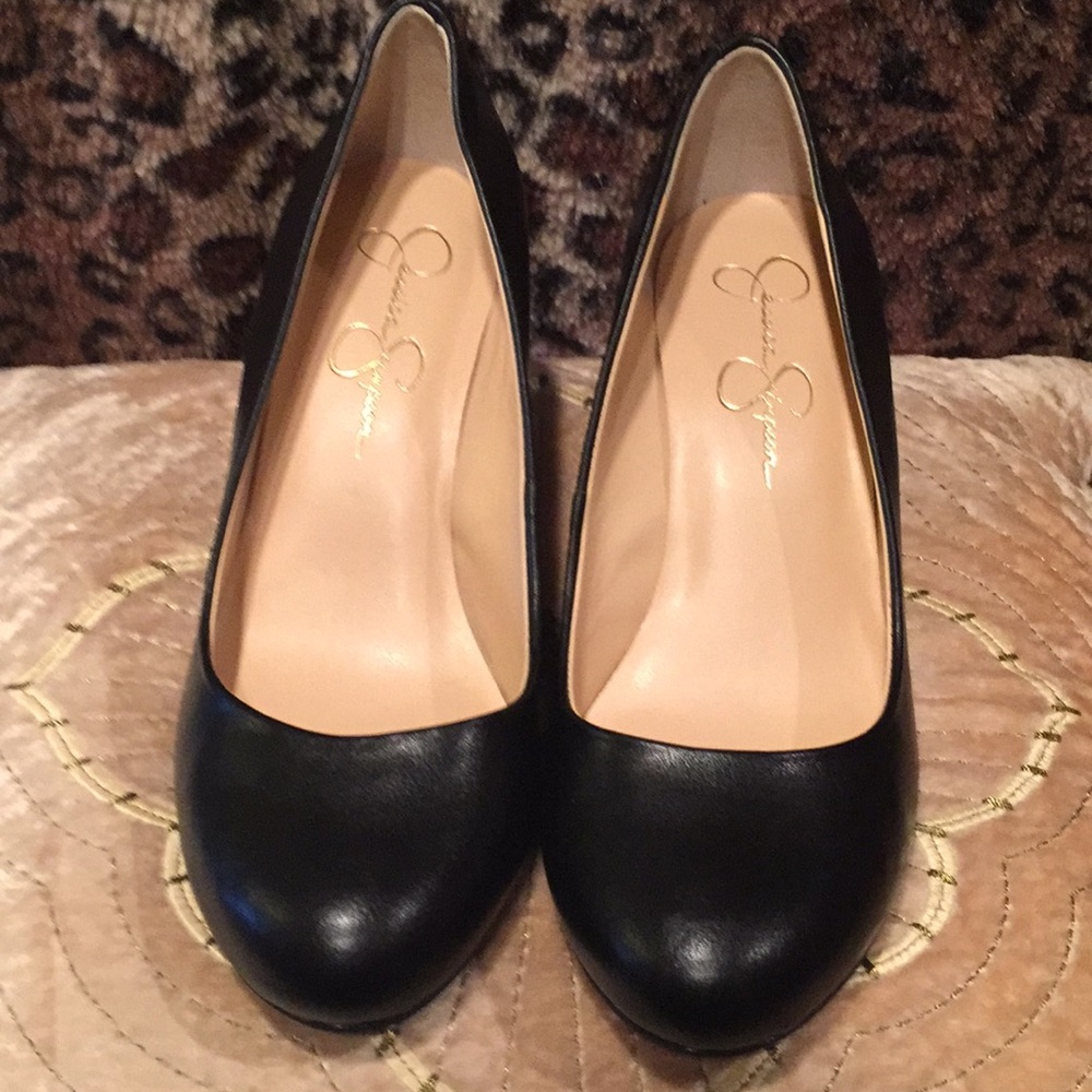 Jessica Simpson, black wedge heels, 7.5